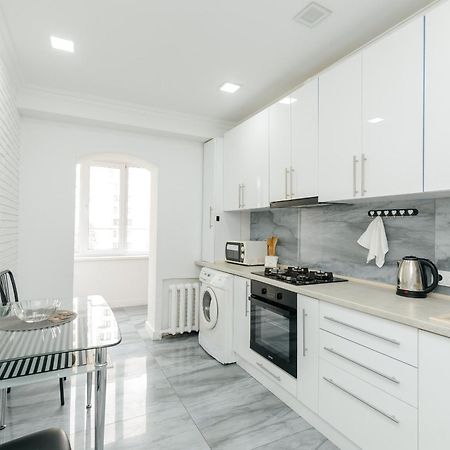 Ultra Centr Chisinau Luxrent Apartment Екстериор снимка